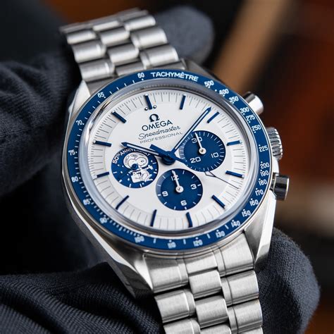 omega speedmaster 50th anniversary silver snoopy edition|omega snoopy waiting list 2022.